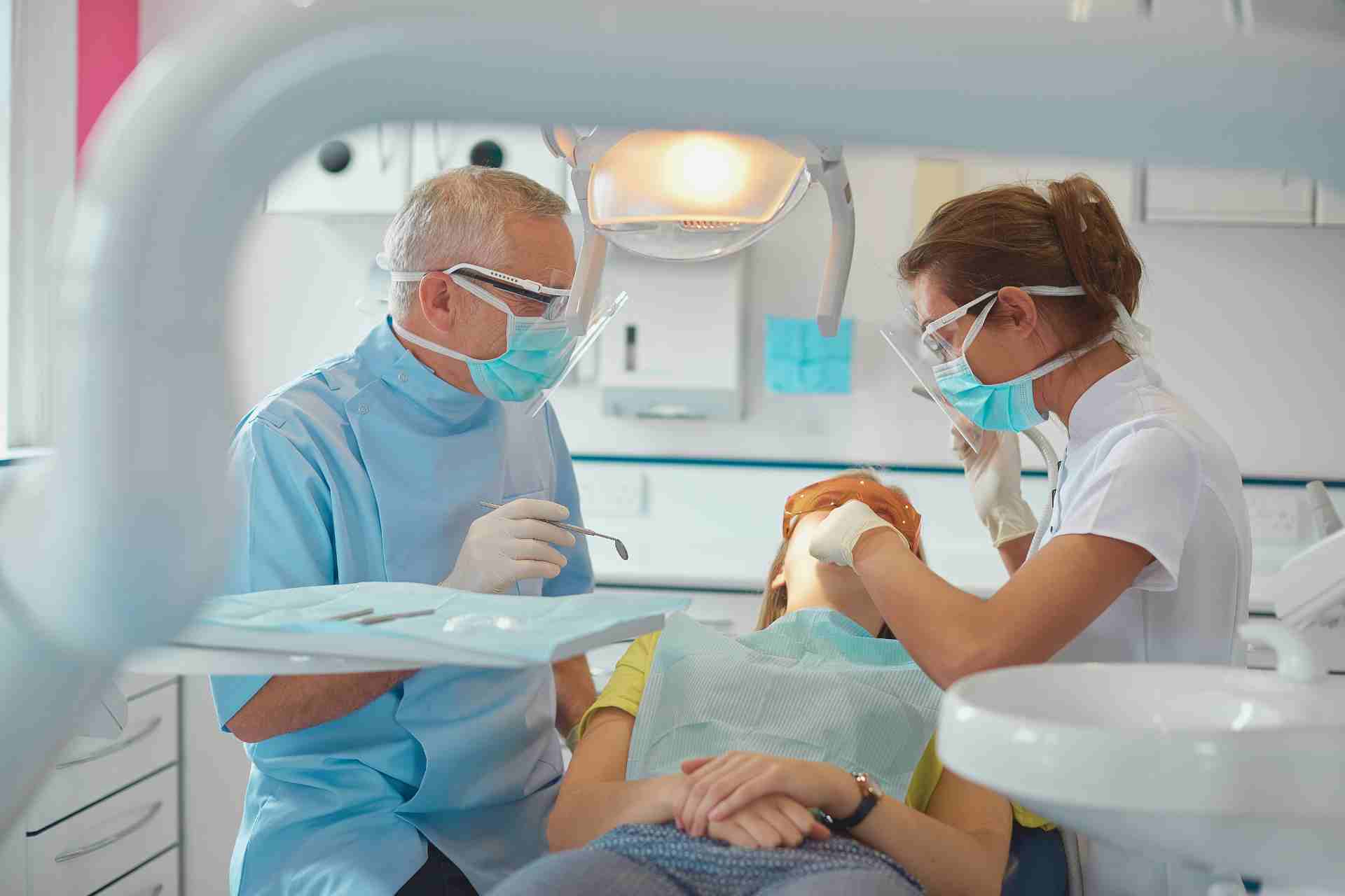 Dentist in Caruthers, CA